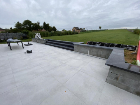 Terrasse en pierre bleue